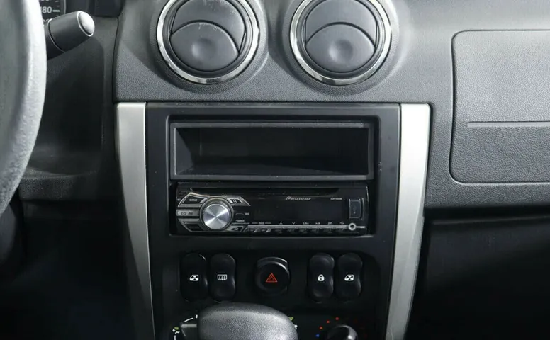 Nissan Almera III (G15)