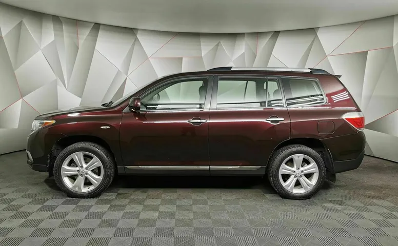 Toyota Highlander 3.5 AT 4WD (273 л.с.) Комфорт Красный
