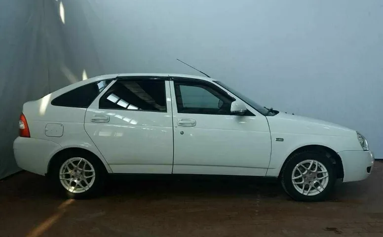 LADA (ВАЗ) 2170 1.6 MT (98 л.с.)