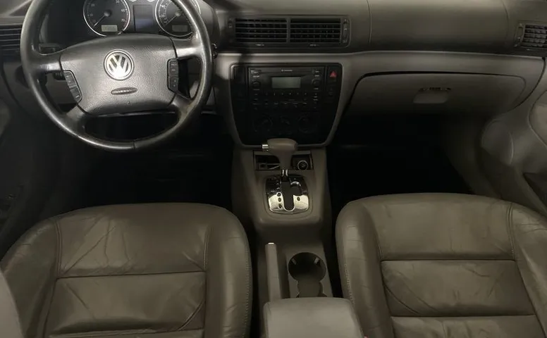 Volkswagen PASSAT 1.8 AT (170 л.с.)