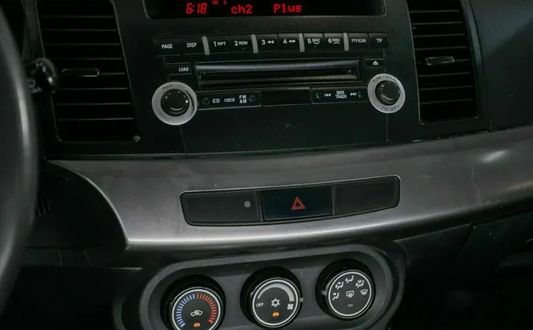 Mitsubishi lancer