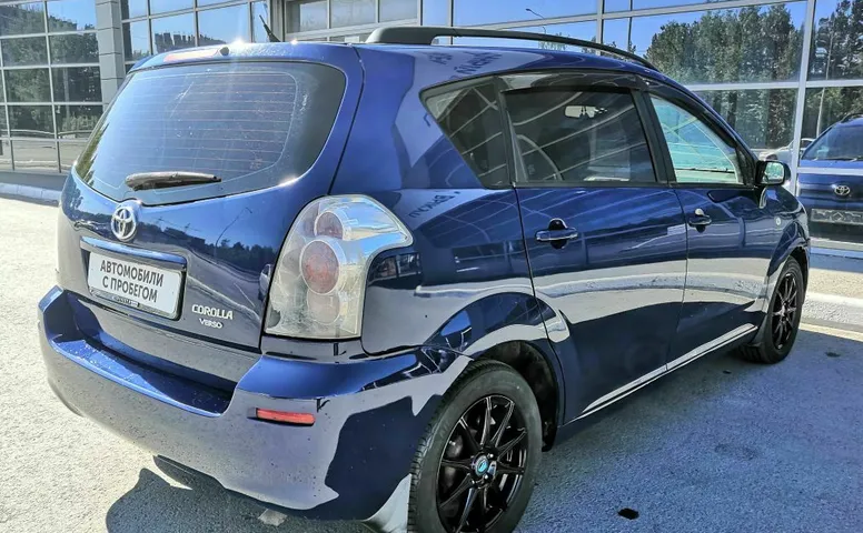 Toyota COROLLA_VERSO 1.8 AT (129 л.с.)