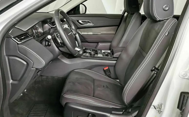 Land Rover Range Rover Velar 2.0 T AT (250 л.с.) Белый