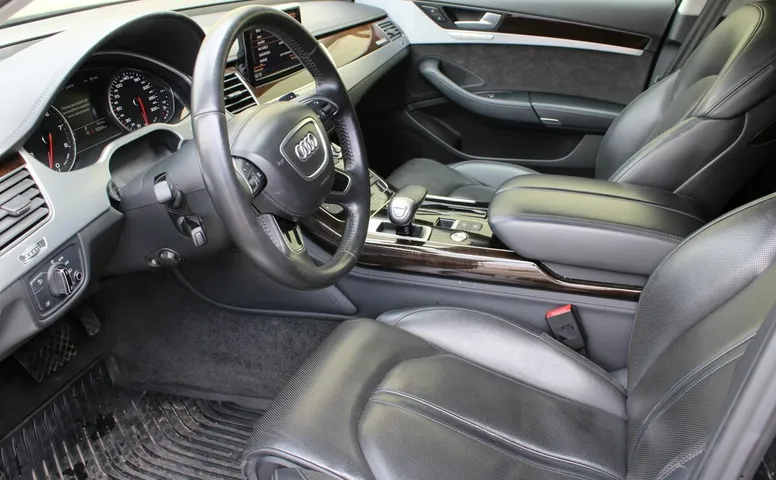 Audi A8 3.0 AT (310 л.с.) 4WD