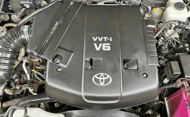 Toyota Land Cruiser Prado 4.0 AT (249 л.с.) Черный