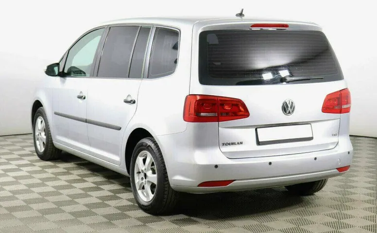 Volkswagen Touran 1.4 Робот