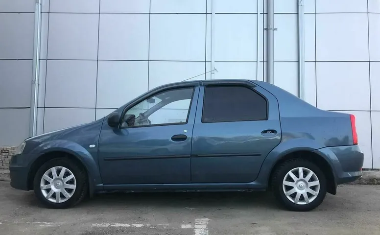 Renault LOGAN 1.6 MT (84 л.с.)
