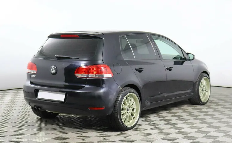 Volkswagen Golf VI
