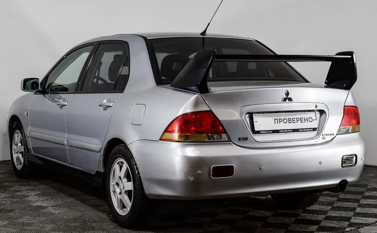 Mitsubishi Lancer