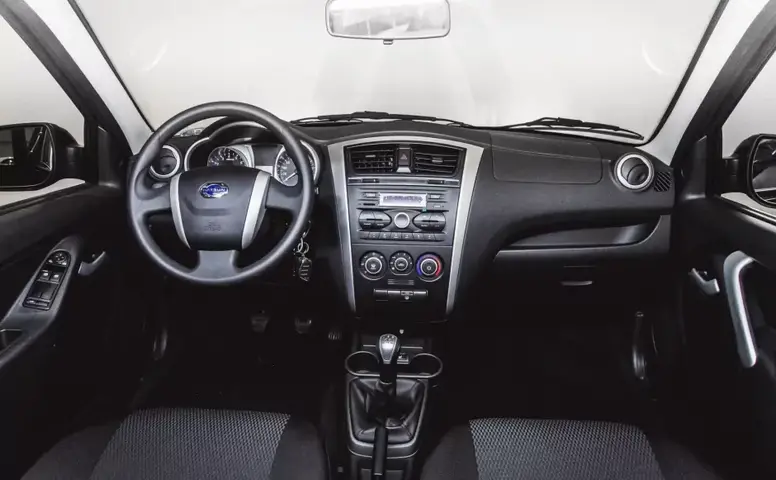 Datsun mi-DO