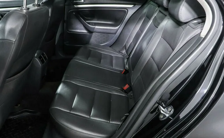 Volkswagen Jetta V