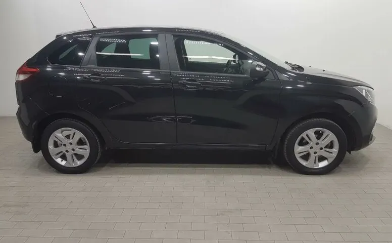 LADA XRAY