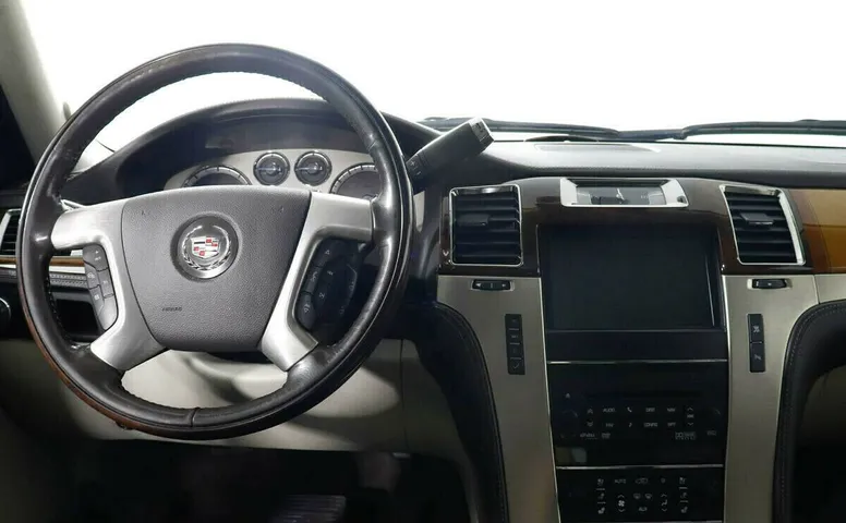 Cadillac Escalade III