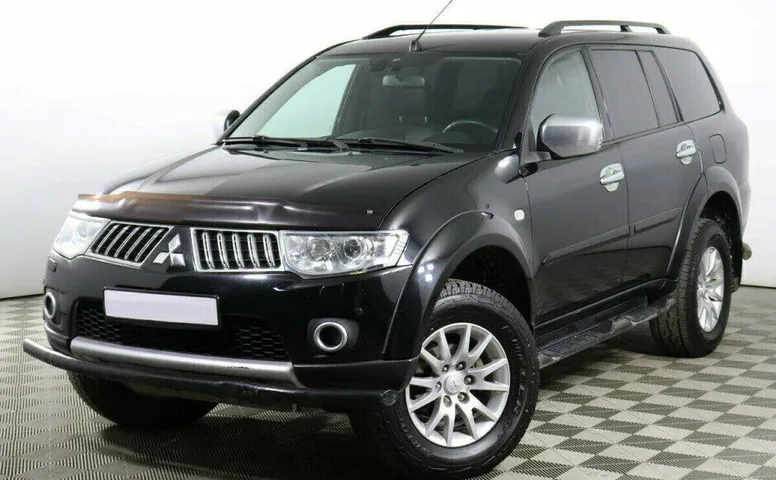Mitsubishi Pajero Sport 2.5 Автомат