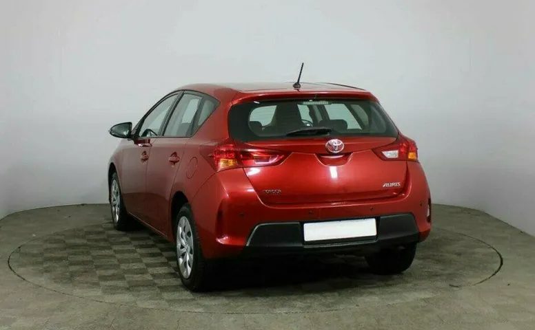 Toyota Auris 1.6 Вариатор