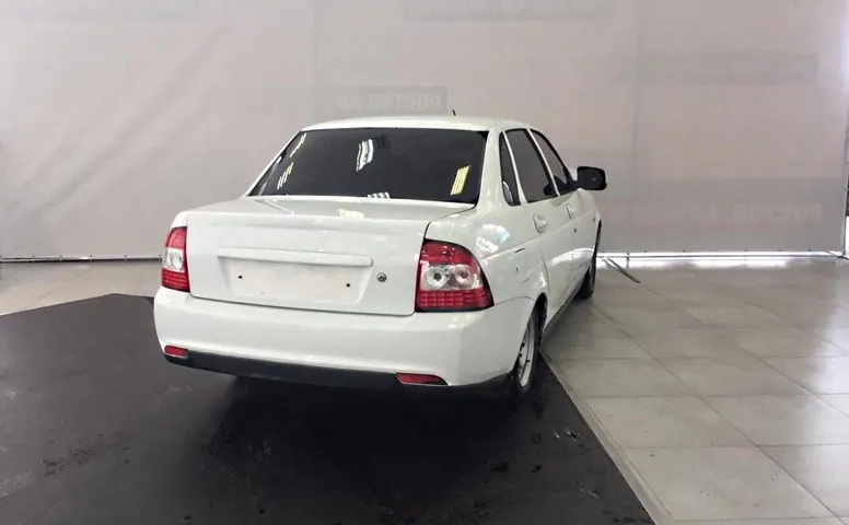 LADA (ВАЗ) 2170 1.6 MT (98 л.с.)