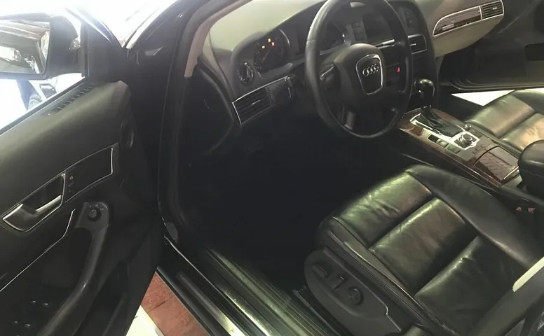 Audi A6 III (C6)